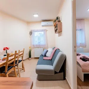 Zita 4 Apartment