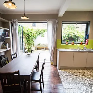 fabulous-camberwell-home-z2.brighton-hotels-england.com/