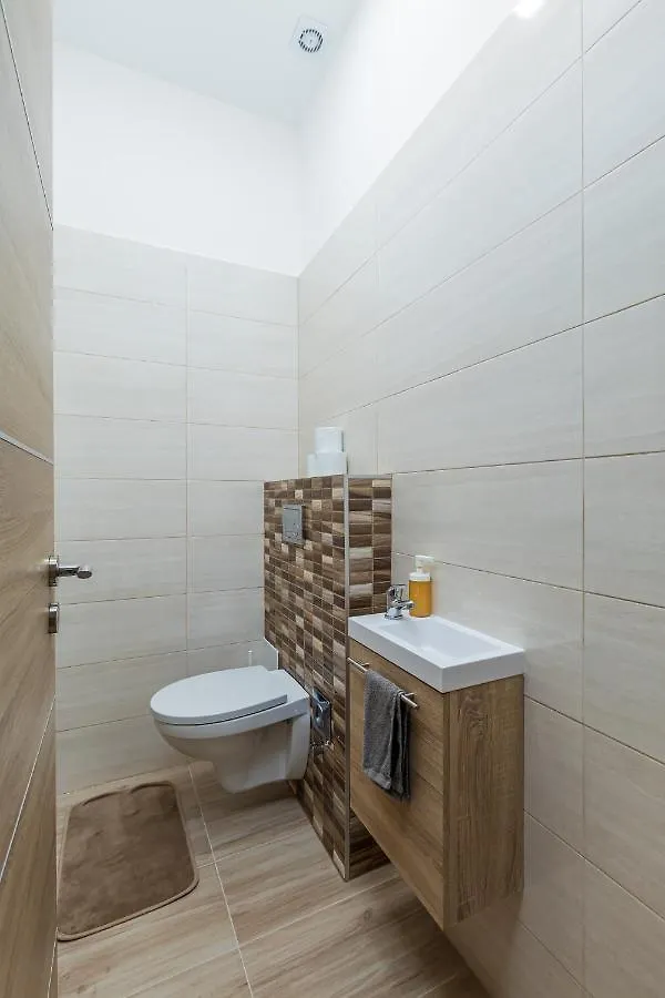 Apartment Csengery Deluxe Home With Balcony Budapest Hungary