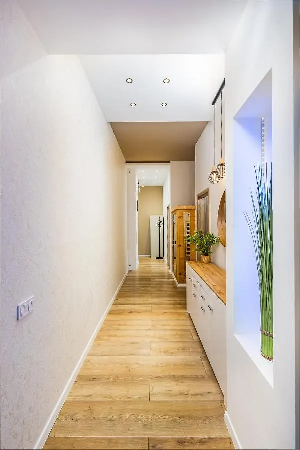 Csengery Deluxe Home With Balcony Budapesta