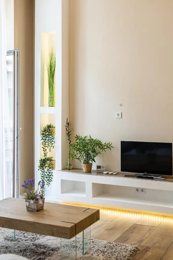 Csengery Deluxe Home With Balcony Budapest Hungary